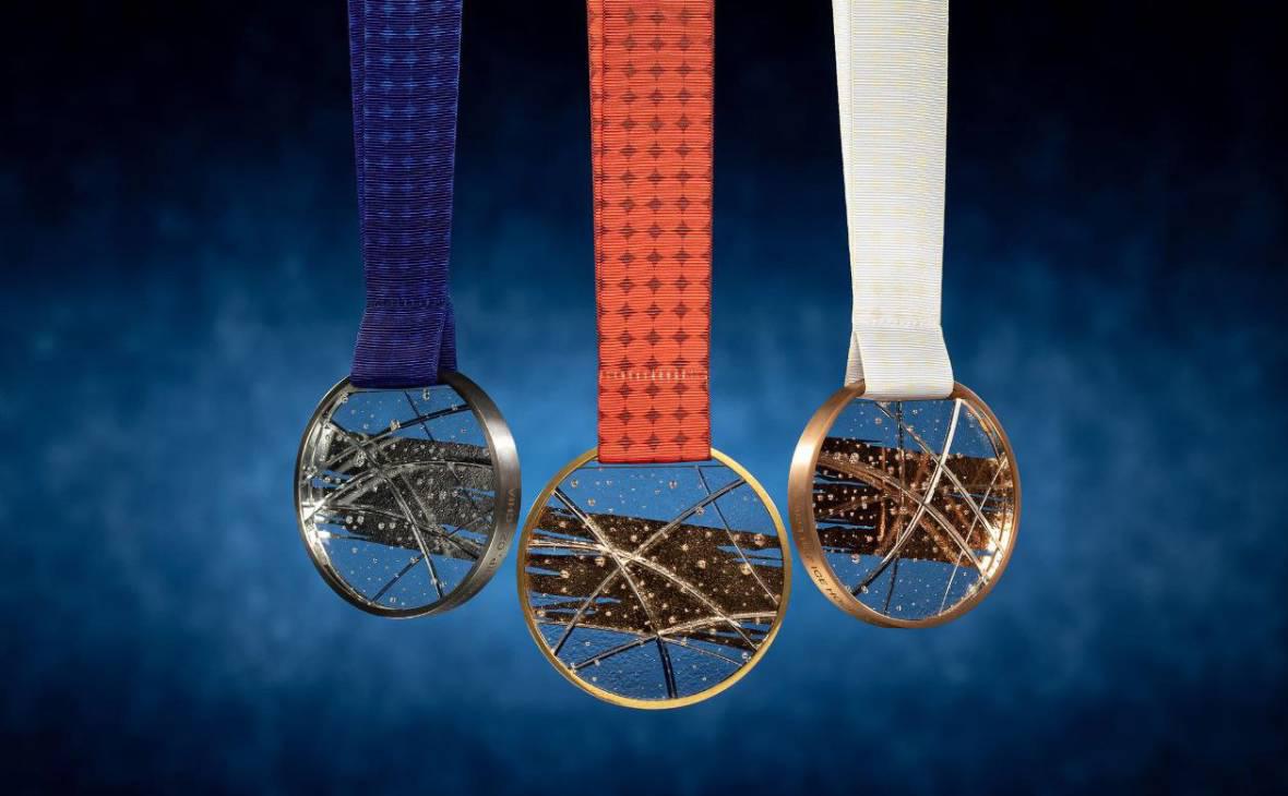 IIHF показала медали из хрусталя для чемпионата мира без сборной России