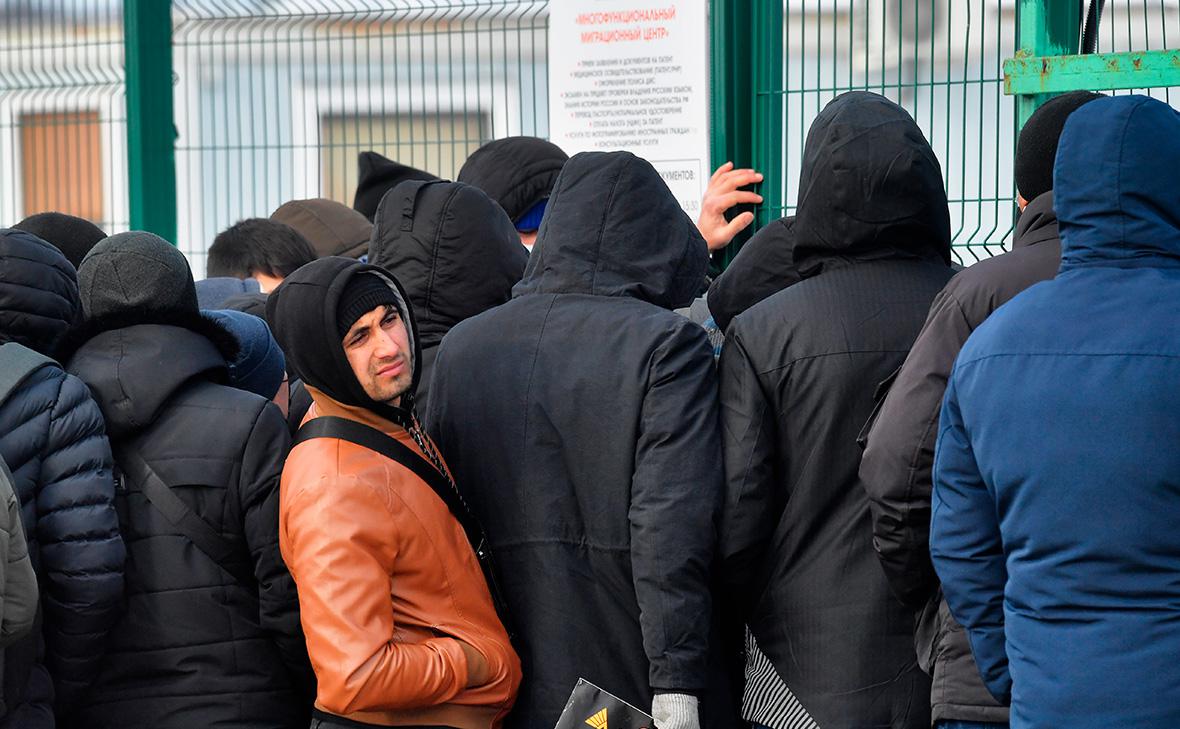 МВД предложило сократить срок пребывания мигрантов
