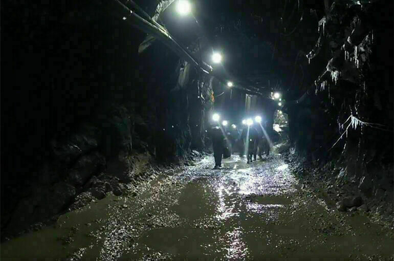 В связи с ЧП на руднике «Пионер» арестованы два сотрудника Ростехнадзора