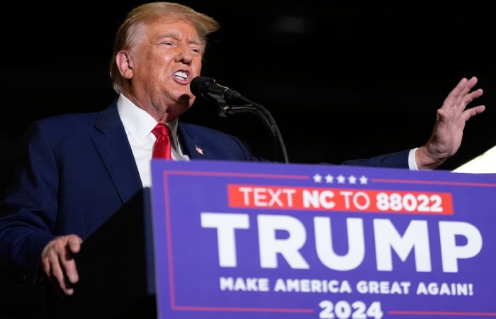Трамп с небольшим отрывом опережает Байдена по популярности в Северной Каролине