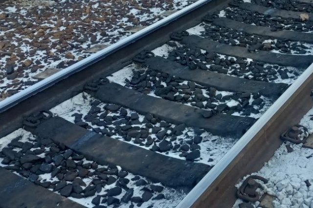 СК: в Приморье поезд насмерть сбил мотоциклиста