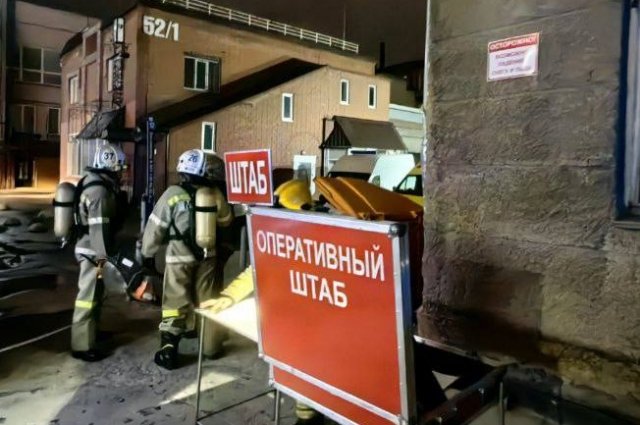 Пламя на крыше девятиэтажного дома в Новосибирске ликвидировано