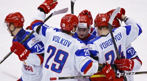 Российские хоккеисты разгромили латвийцев.