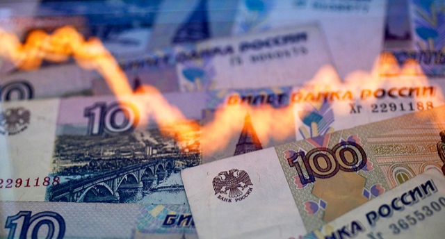 Минфин и ЦБ помогут хедж-фондам обвалить рубль