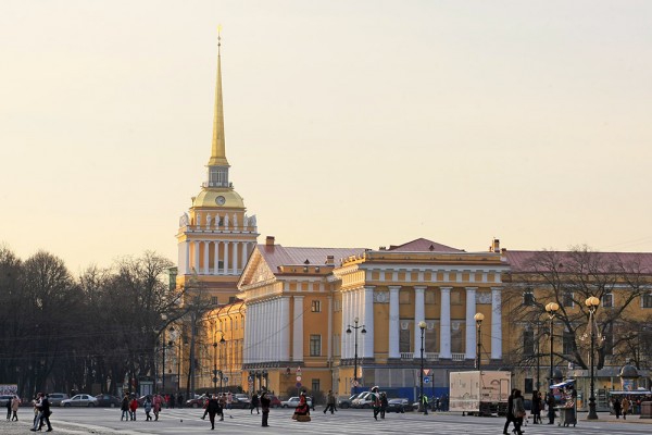 Патрушев: Авиатуристам могут разрешить посещать Петербург без визы