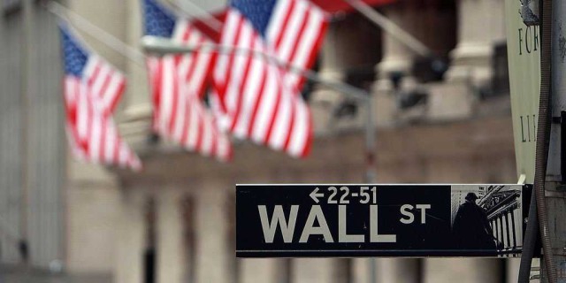 Инвесторы бегут из фондового рынка США