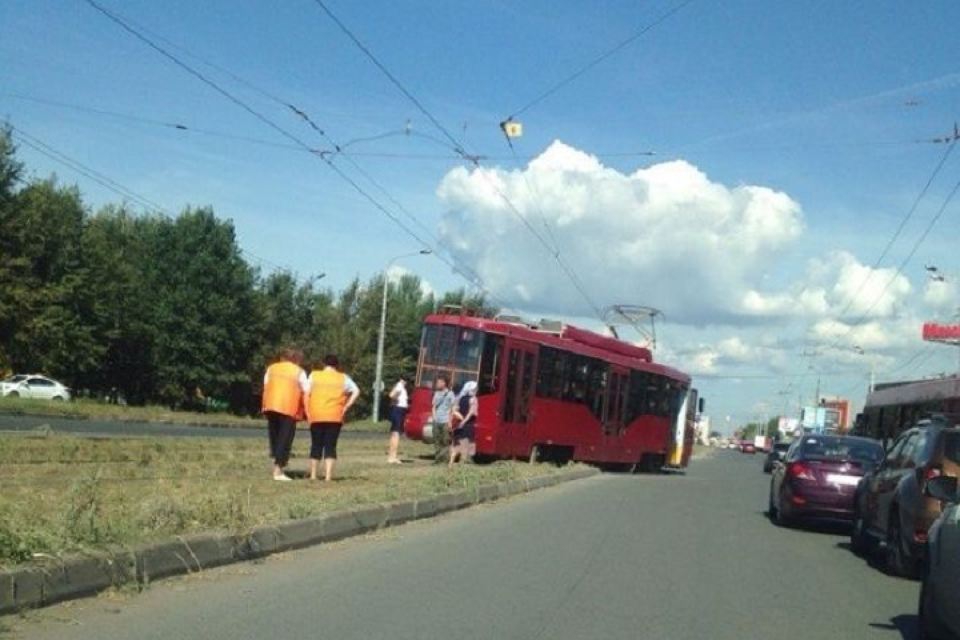 В Казани трамвай отрезал пальцы пешеходу