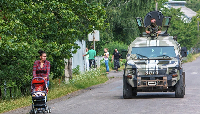 Автомобиль с сотрудниками СБУ взорвался в Донецкой области, сообщают СМИ