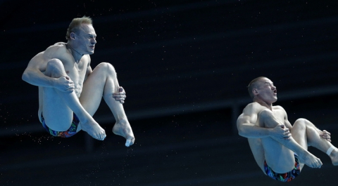Россияне Кузнецов и Захаров стали чемпионами Европы в прыжках в воду