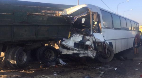 В Темрюкском районе в ДТП с автобусом погибли четыре человека, восемь пострадали