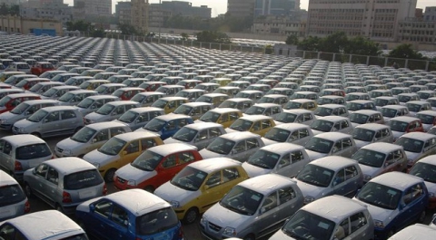 Россияне за полгода потратили 890 млрд рублей на покупку авто