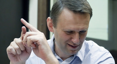 Суд продлил испытательный срок Навальному до конца 2020 года