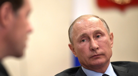 Эксперт: Владимир Путин ищет губернаторов, которые услышат народ без «Прямой линии»