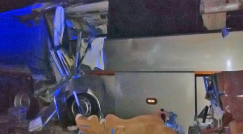 Автобус с паломниками догнал грузовик с гравием на Кубани: 6 жертв