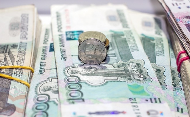 Средний долг россиян с начала года составил 150 тысяч рублей