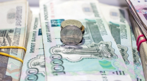 Средний долг россиян с начала года составил 150 тысяч рублей