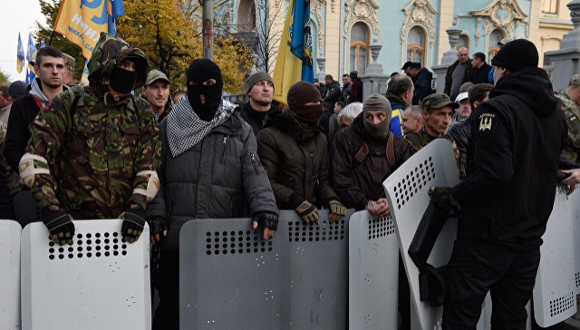 Генпрокурор Украины пообещал не сносить палатки около Верховной рады‍