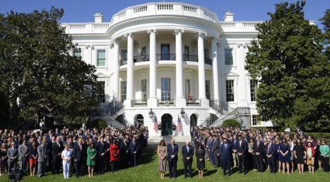 На Хэллоуин в Белом доме выставят тыквы с портретами бывших президентов США