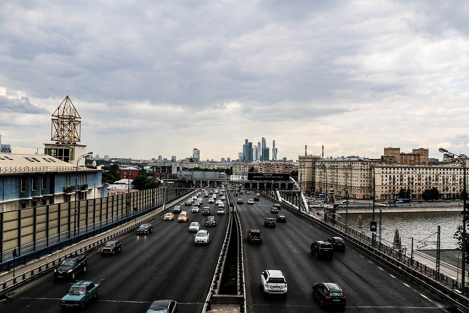Стало известно, на каких маршрутах в Москве появятся первые электробусы