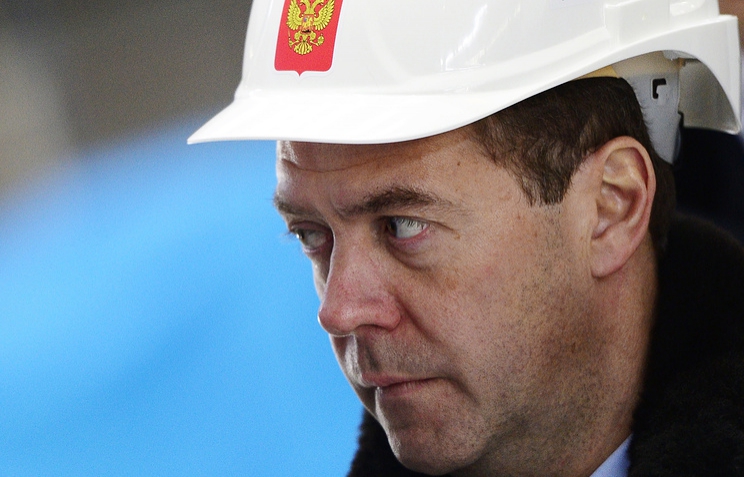 Медведев ввел в эксплуатацию первое месторождение Эргинского кластера "Роснефти" в Югре