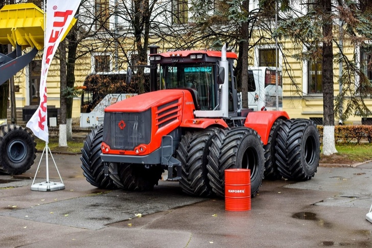 Начаты поставки нового трактора «Кировец» К-424 в Европу