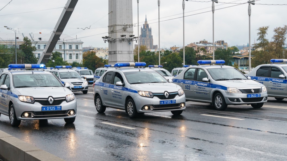 План "Перехват": По всей Москве ищут водителя иномарки, сбившего двух человек в центре столицы