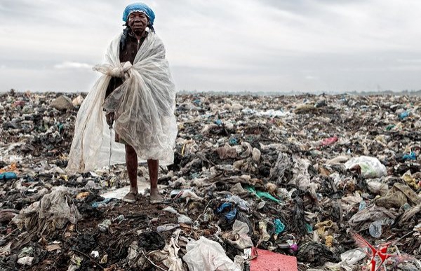 17 мозамбикцев погибли от обрушения свалки мусора