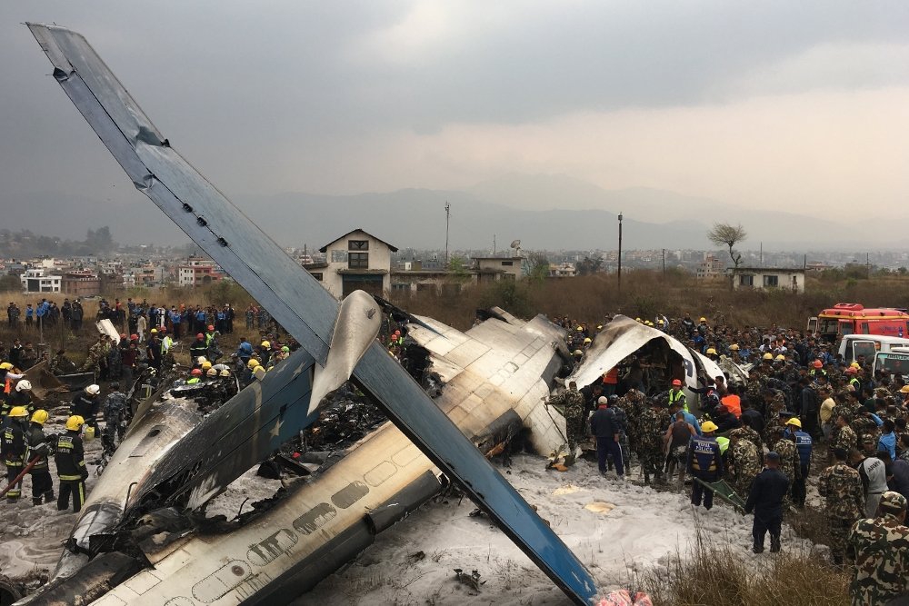 В Катманду потерпел крушение пассажирский самолет