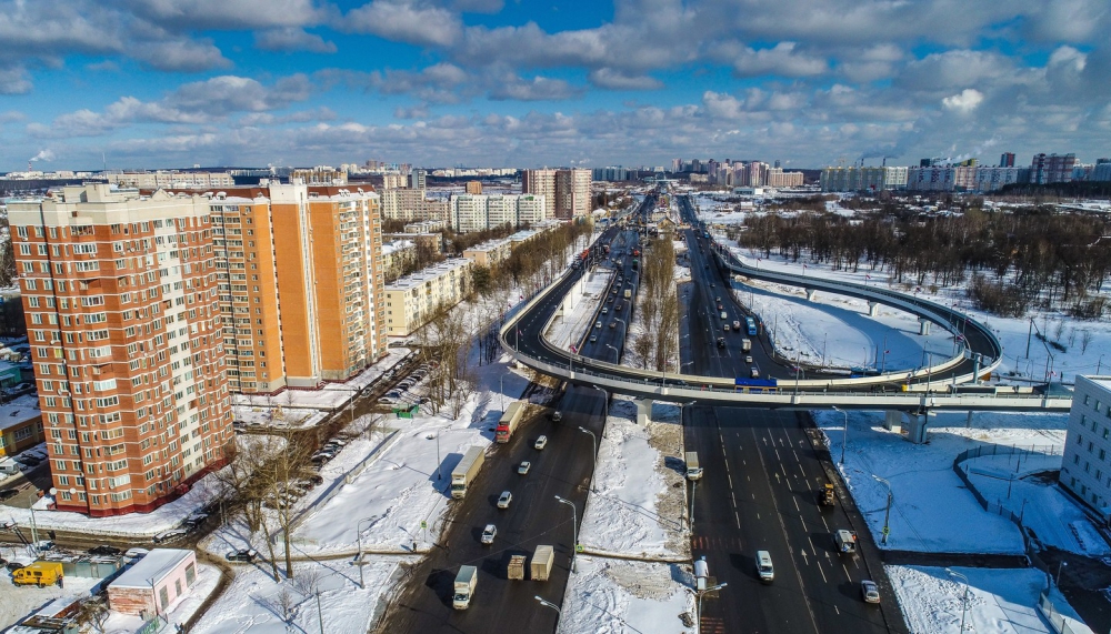 Более 100 км дорог и развязок построят в Москве в 2018 году
