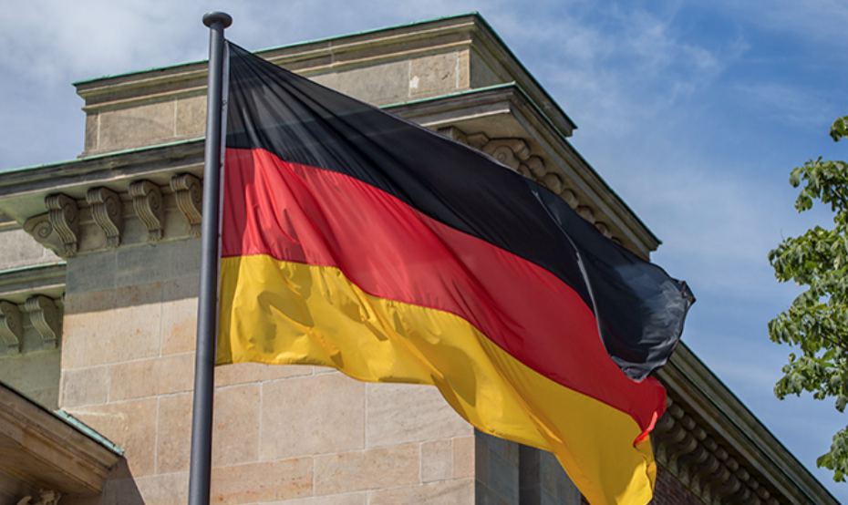 В Германии хотят сделать гимн страны "бесполым"