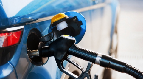 Трейдеры нефтепродуктов написали премьеру РФ о "неконтролируемом" росте цен на топливо