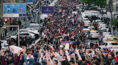 «Майдан» в Армении разогнан: полиция задерживает протестующих по всему Еревану