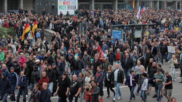В Хемнице задержали около 300 участников акций протеста