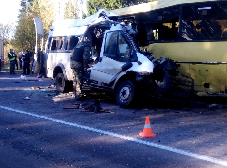 Дорога в один конец: 13 человек погибло после лобового тарана маршруткой рейсового автобуса под Тверью