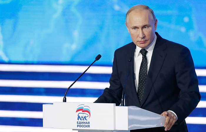Путин призвал единороссов не допускать пренебрежения к людям