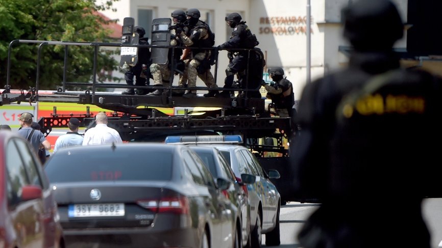 Чешская полиция освободила заложников из отделения банка Unicredit