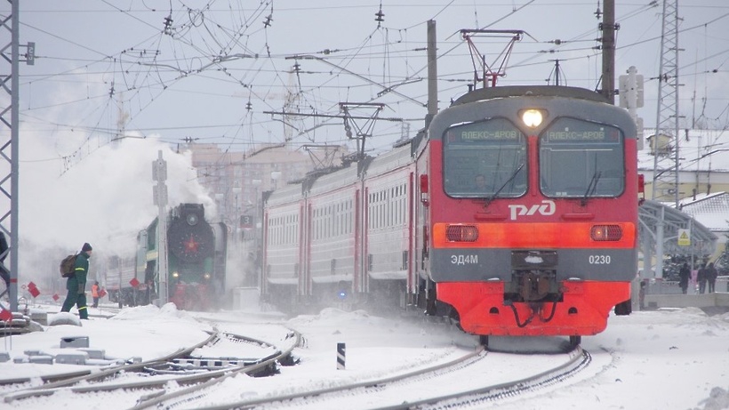 Поезд насмерть сбил мужчину в Москве