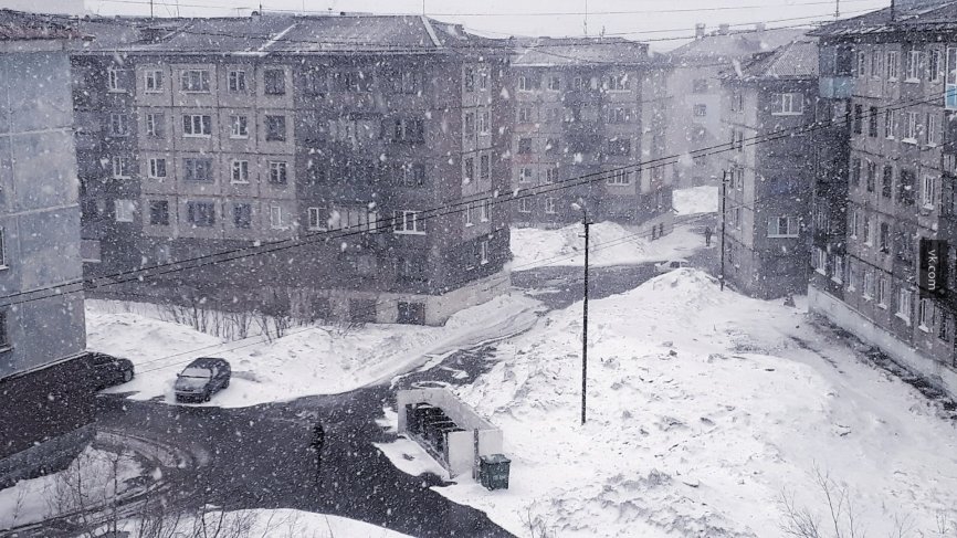 МЧС предупредило о сильном ветре и метели в Москве и Подмосковье
