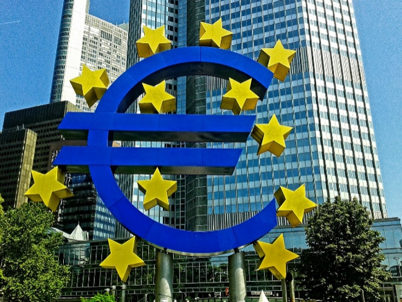 Драги: Риск рецессии в еврозоне низкий, но опасения за рост сохраняются