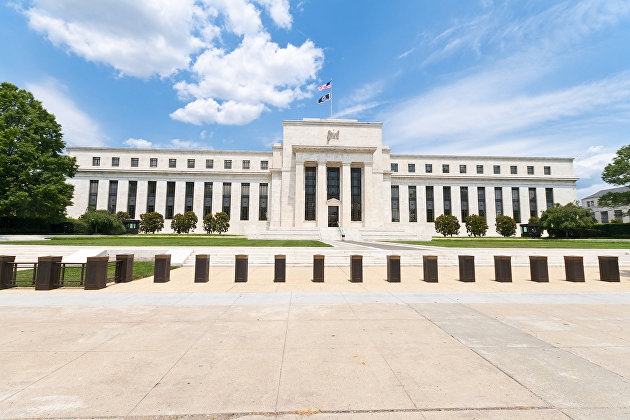 ФРС США сохранила базовую ставку на уровне 2,25-2,5%, как и ожидалось