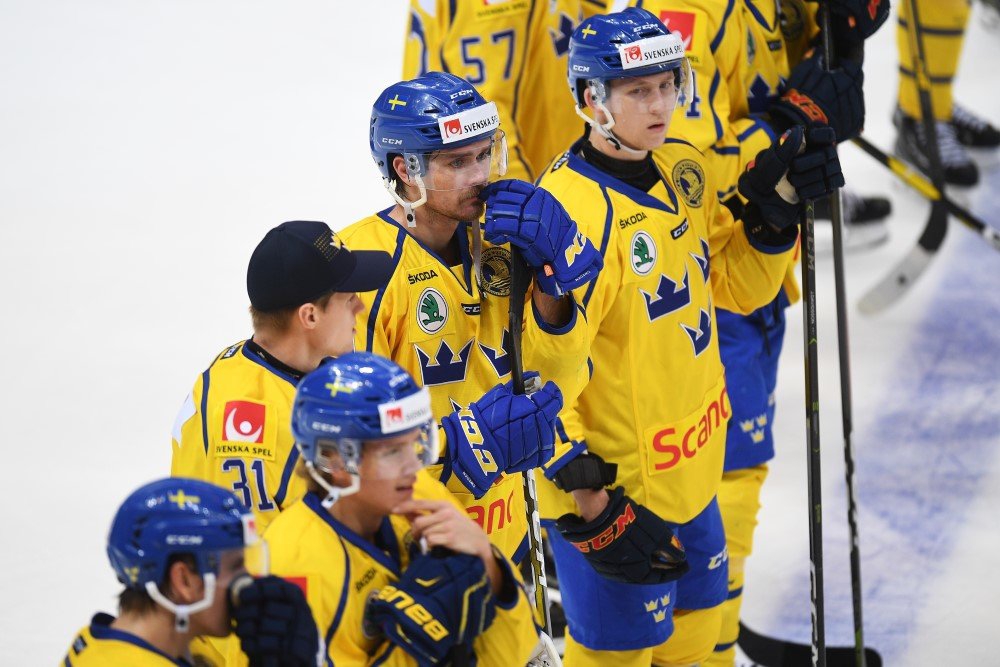 Сборная России уступила Швеции в матче Еврохоккейтура