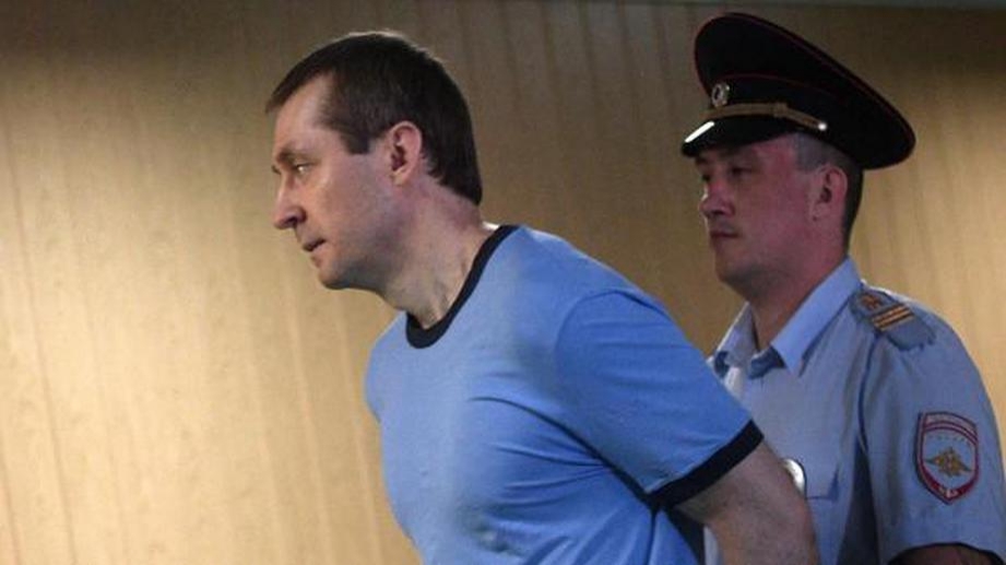 Полковника Захарченко признали виновным в коррупции