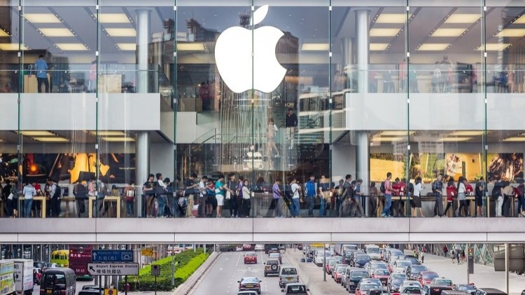 Эксперты заявили о падении прибыли Apple из-за космических цен на iPhone XI