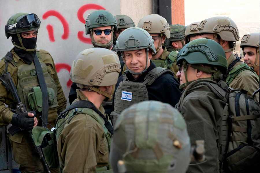 Нетаньяху приехал в Газу и сообщил о просьбе военных «идти до конца»