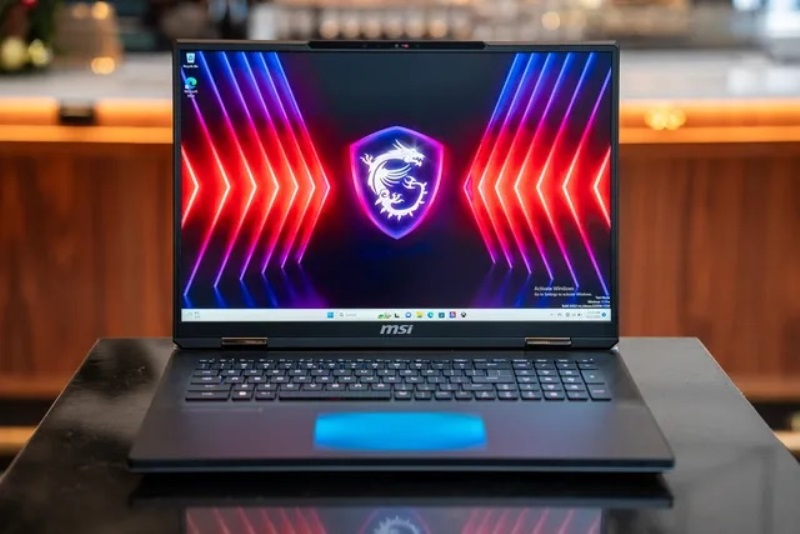 MSI представила игровой ноутбук за $5000 со светящейся сенсорной панелью — Titan 18 HX A14V