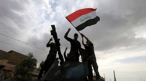 Иракский премьер приехал в Мосул поздравить военных с изгнанием ИГИЛ