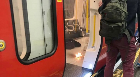 В метро Лондона произошел странный взрыв