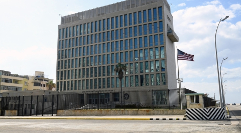США намерены отозвать большую часть сотрудников дипмиссии с Кубы
