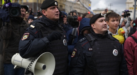 В Москве на Манежной площади задержали более 200 человек