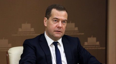 Медведев сообщил сумму задолженности по зарплате россиянам на 1 декабря